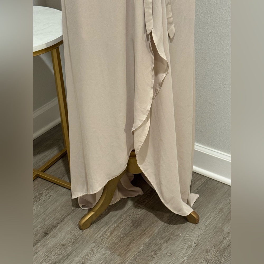 NEW Show Me Your Mumu Sophia Wrap Short Sleeve Bridesmaid Dress Beige Size Small - Picture 9 of 16